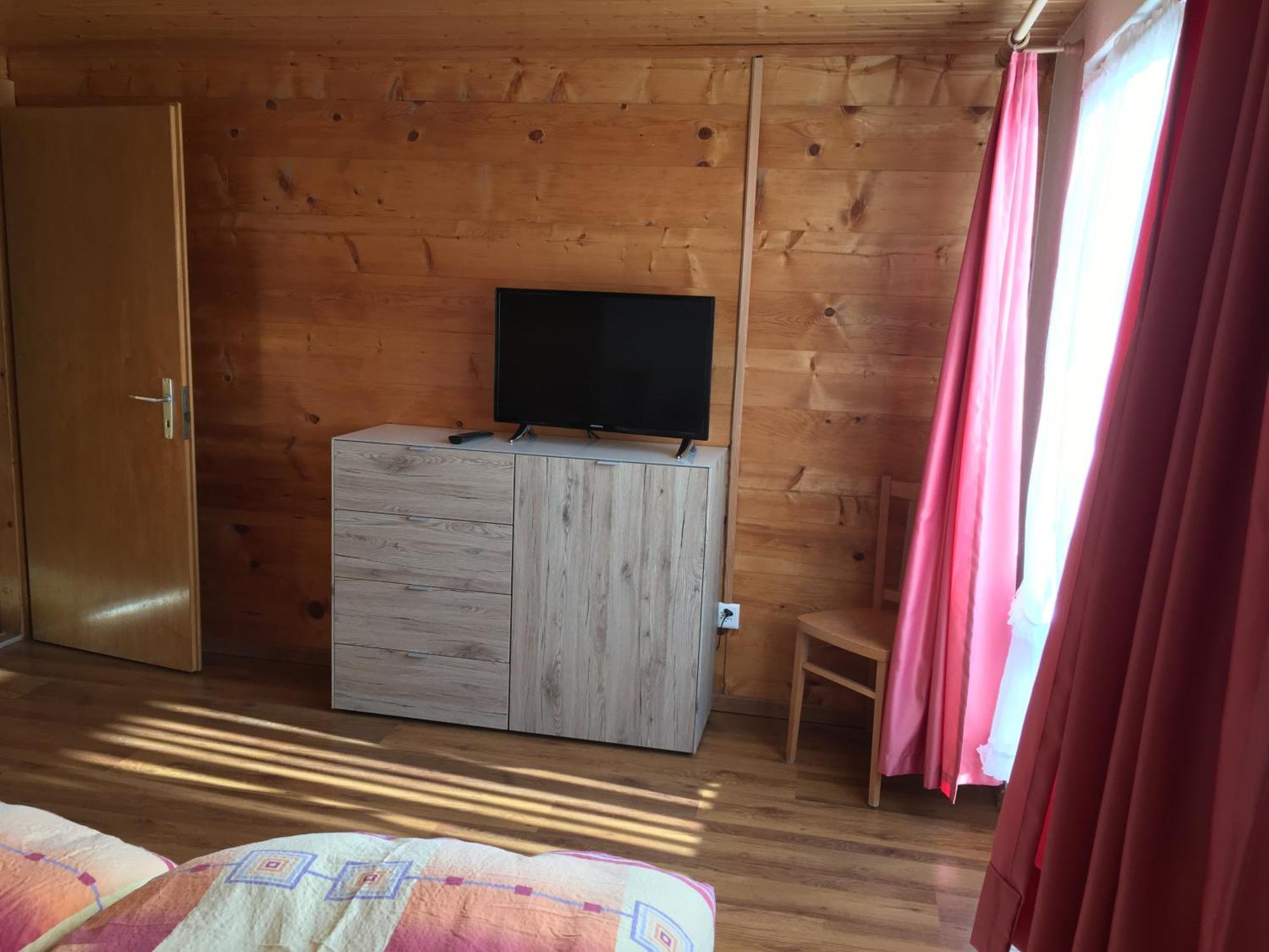 Appartamento Haus Dorfblick Grächen Esterno foto