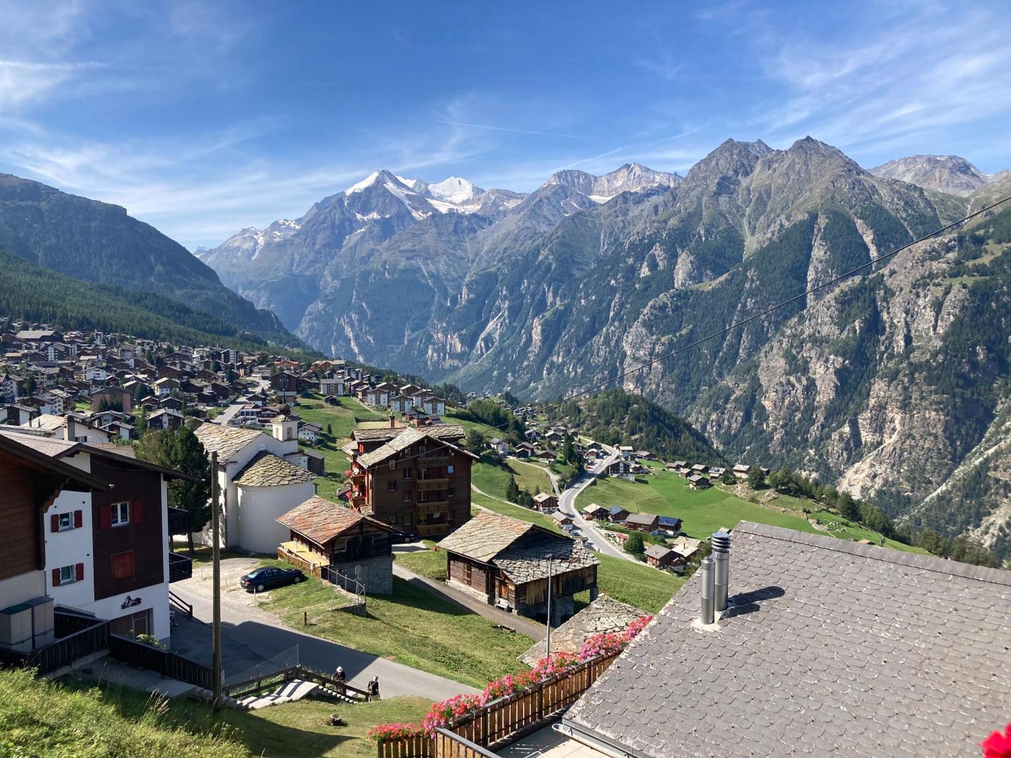 Appartamento Haus Dorfblick Grächen Esterno foto